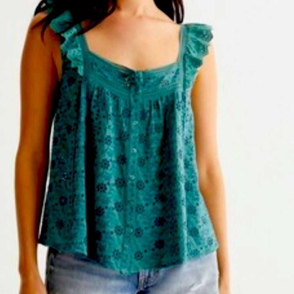 Lucky Brand Eyelet Embroidered Tank Top
Green S